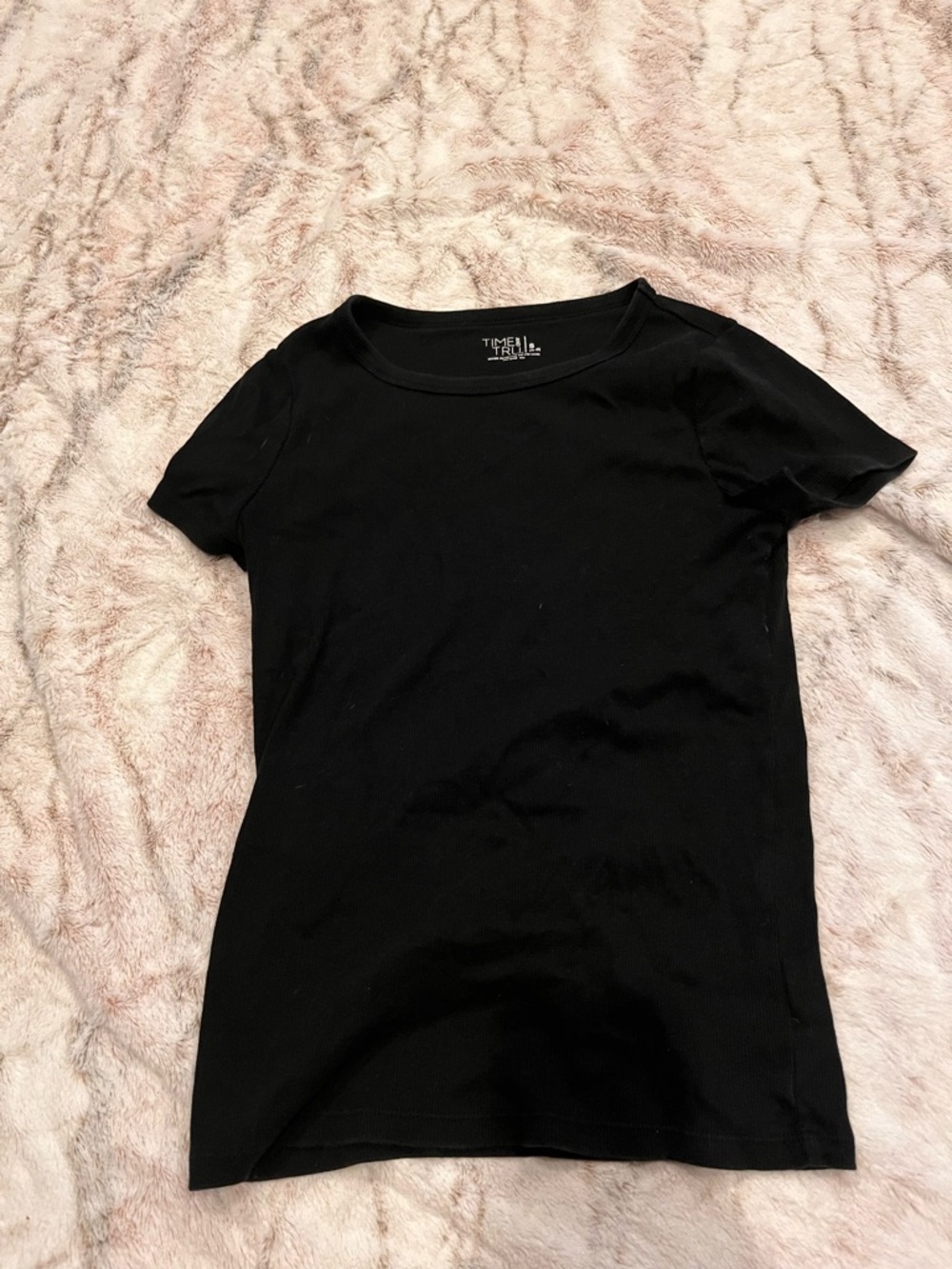 Time and Tru Black Crewneck Short Sleeve Top